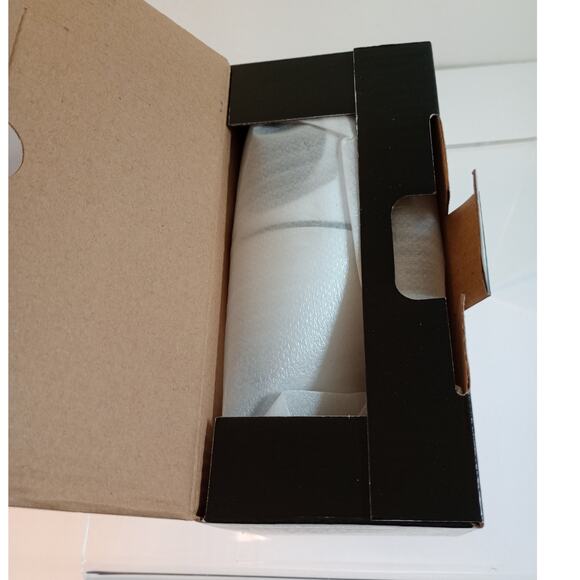 Dot Com Wireless Light Socket Security Camera  WiFi Easy Install Phone App - Picture 5 of 5